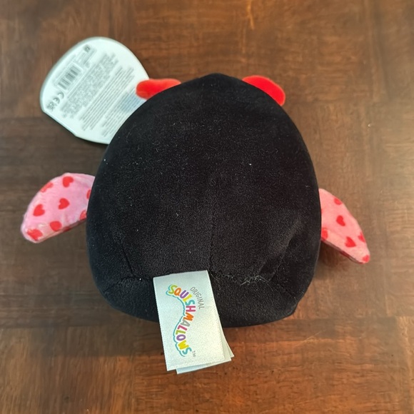 6" Ladee Squishmallow NWT Jazwares New Valentine Hearts Ladybug - Picture 2 of 5